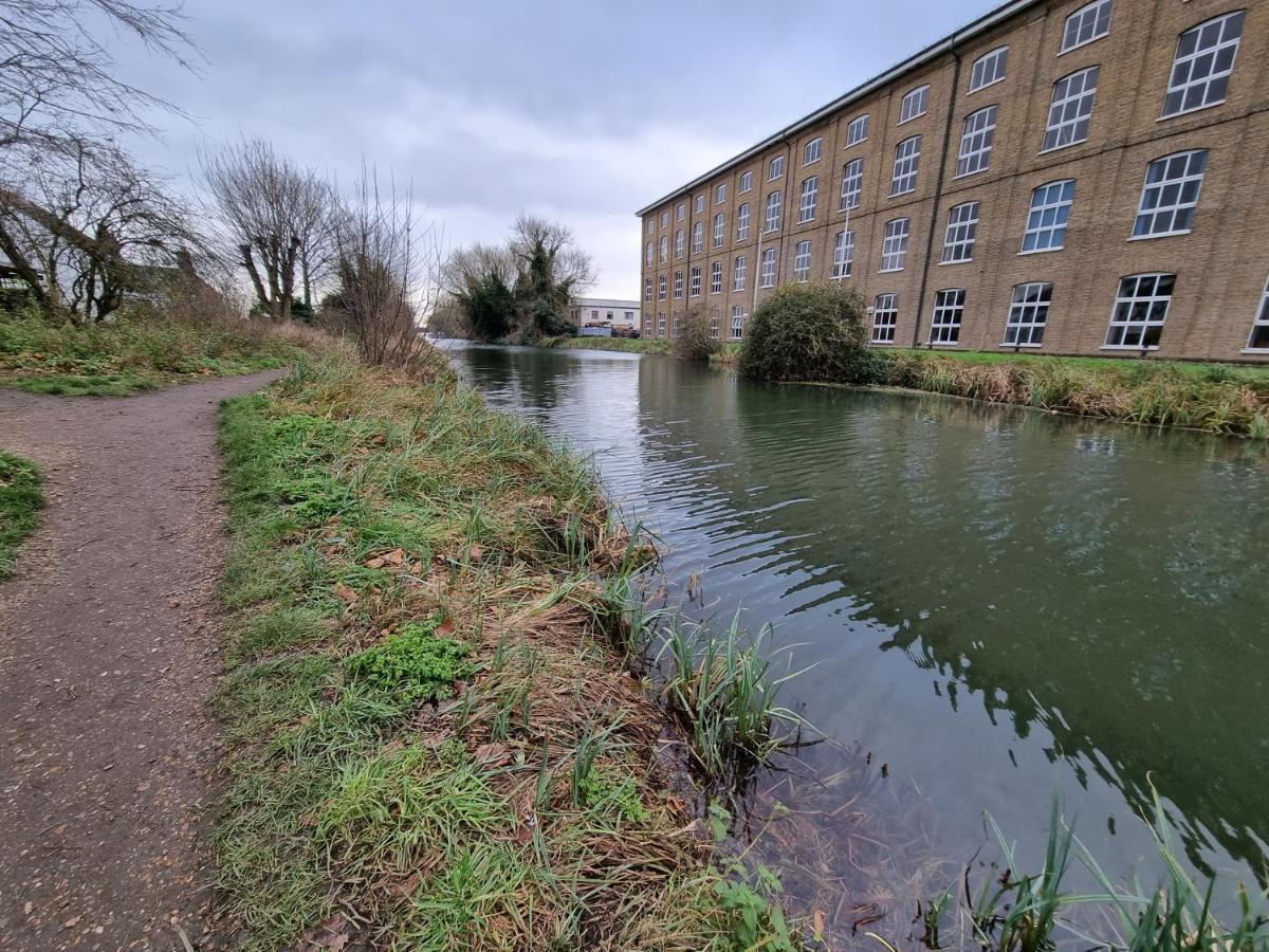 Canal Side Retreat - 2 Bedroom Apartment Heybridge  Exterior foto